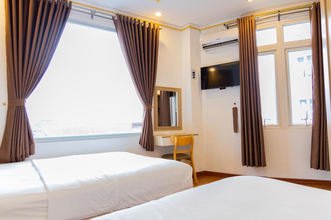 Hoang Loc Hotel 부온마투옷 외부 사진